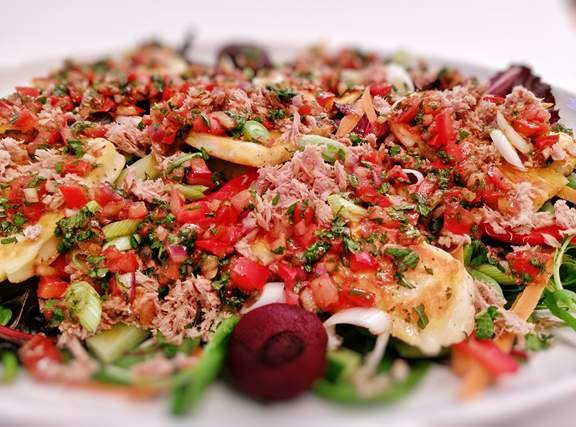 Tasty Turkish Style Tuna & Halloumi Salad With Herby Salsa