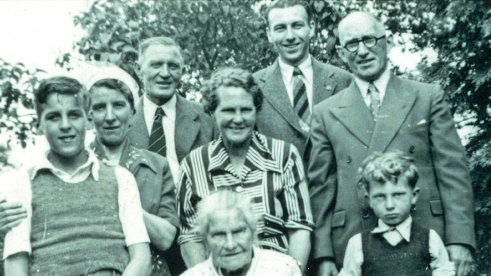 Memories Of A 1950s Lingfield Childhood