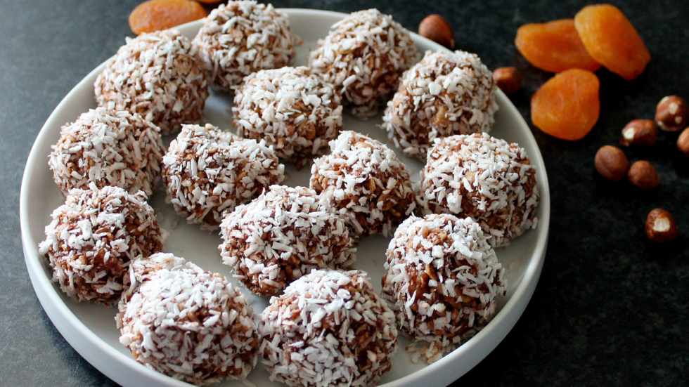 Fruit And Nut Energy Balls